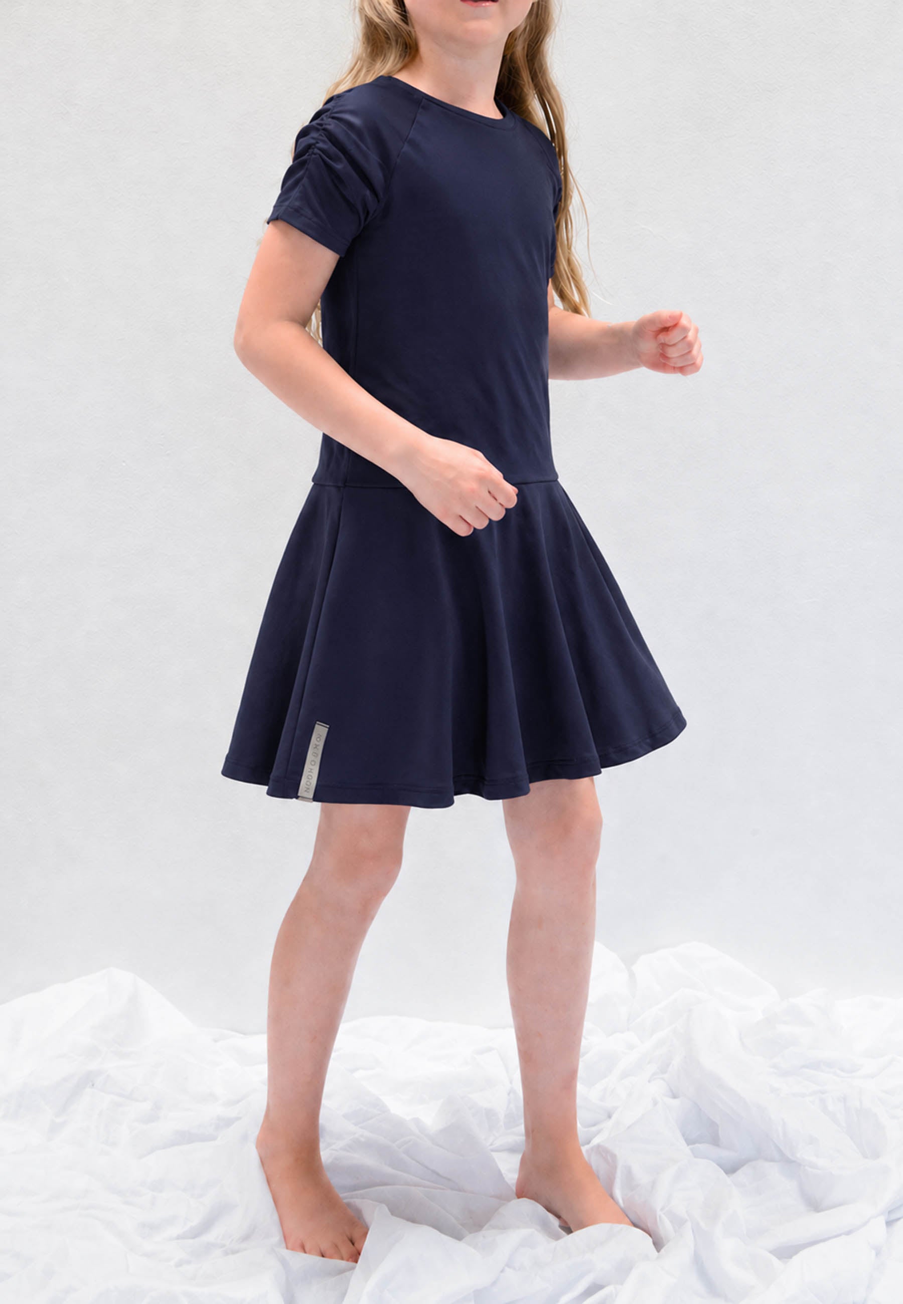 GROBUND Agnes Kleid mini – das mit dem Detail in Blau