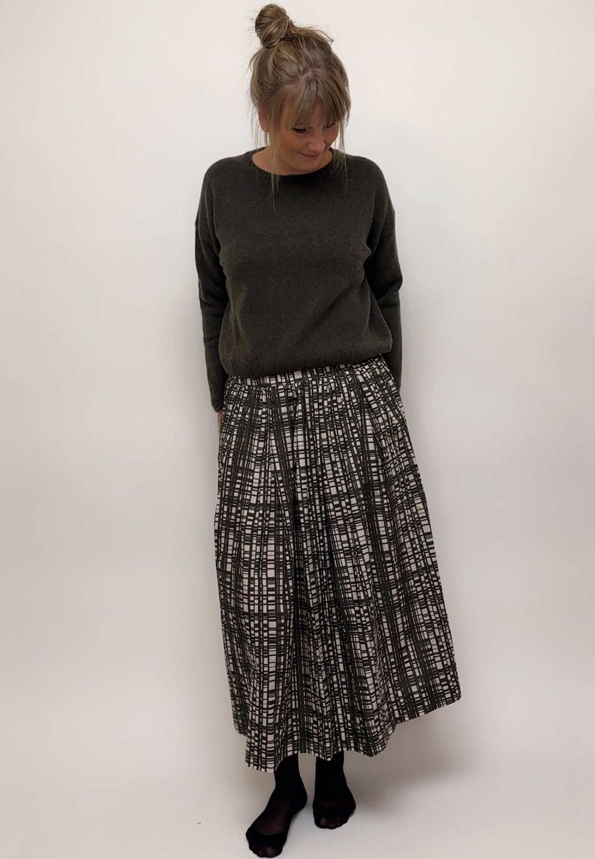 Mette nederdelen | Olive Grid - GOTS