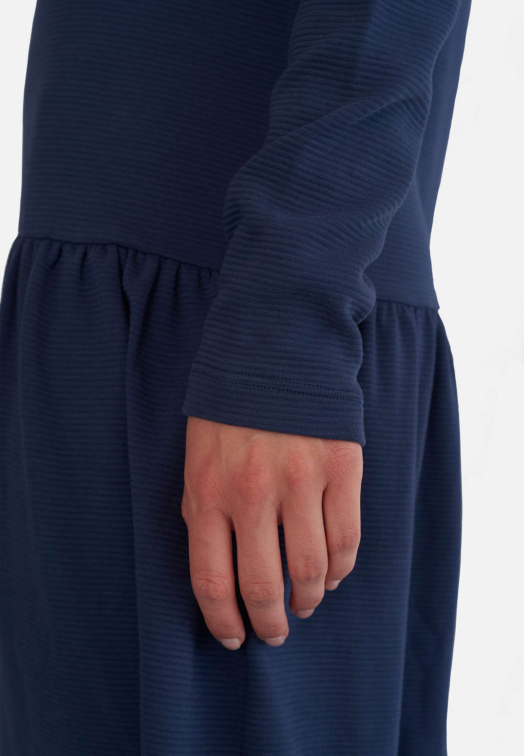GROBUND Maren Kleid – das mit den langen Ärmeln