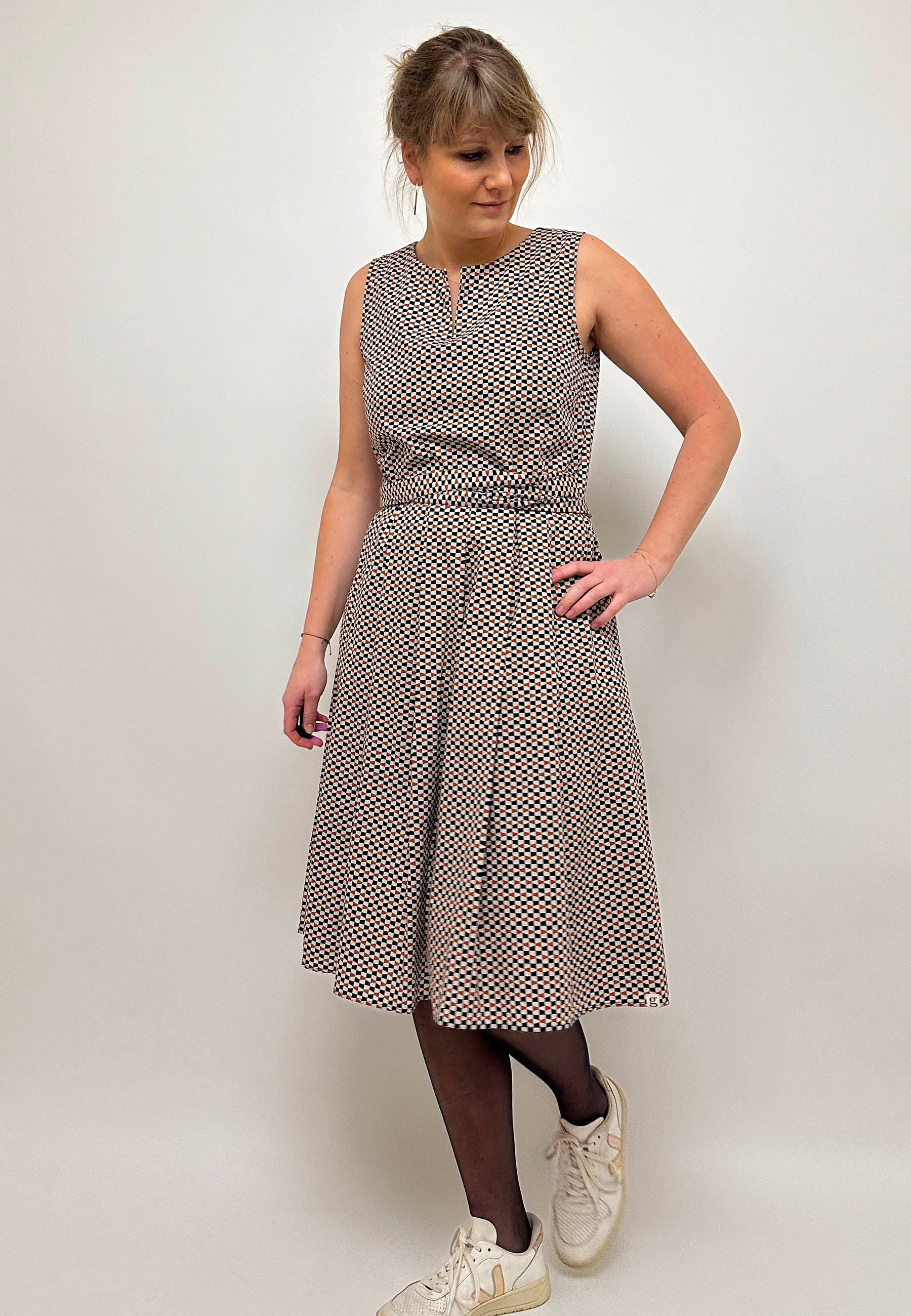 GROBUND Christiane-Kleid _ das mit grafischem Muster