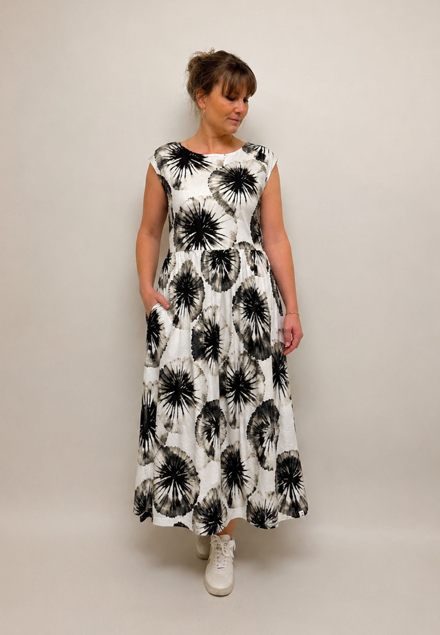 GROBUND Mathilde Kleid - das mit den Puste Blumen