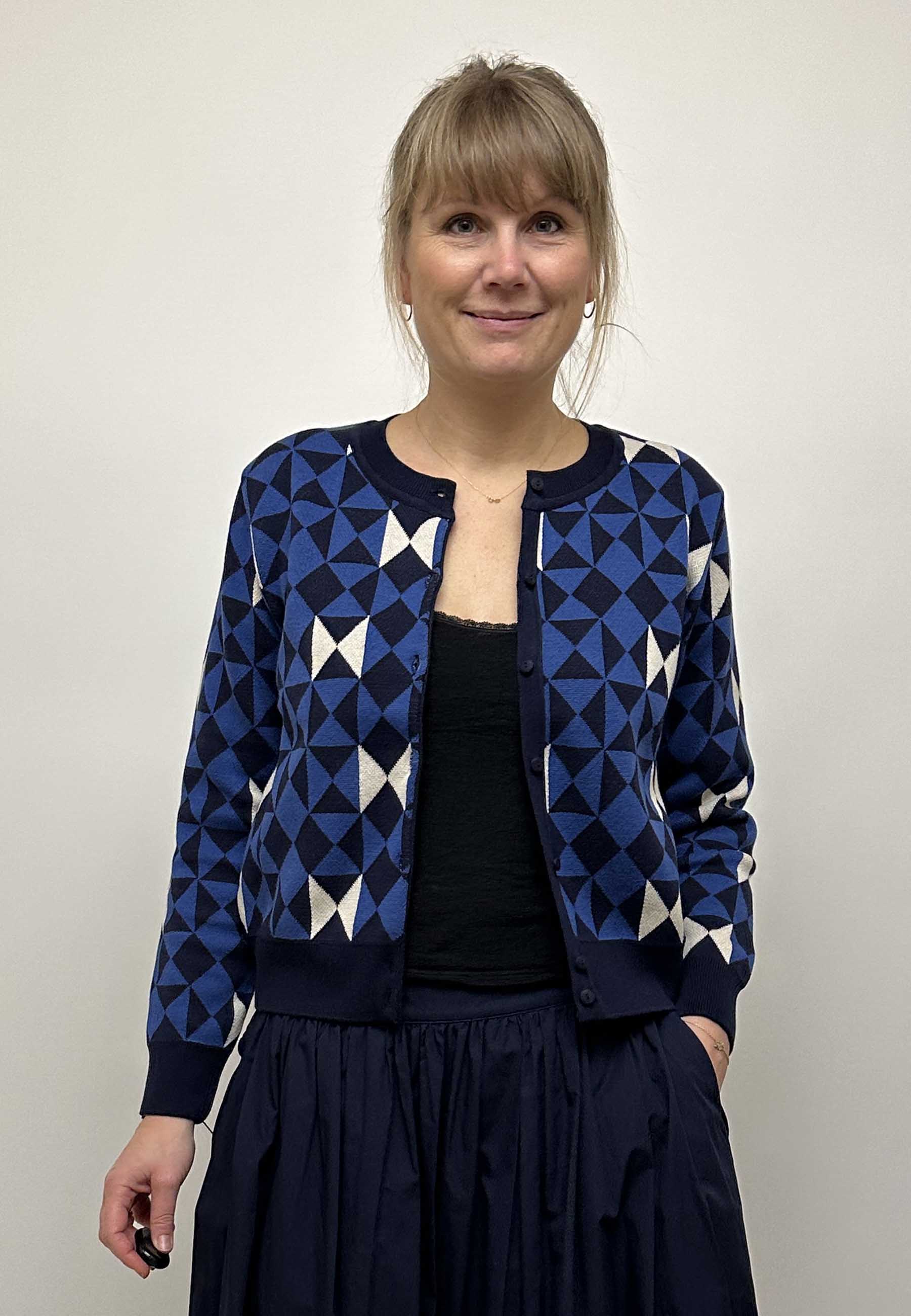 GROBUND Lydia Strickjacke - Bow Quilt Blue