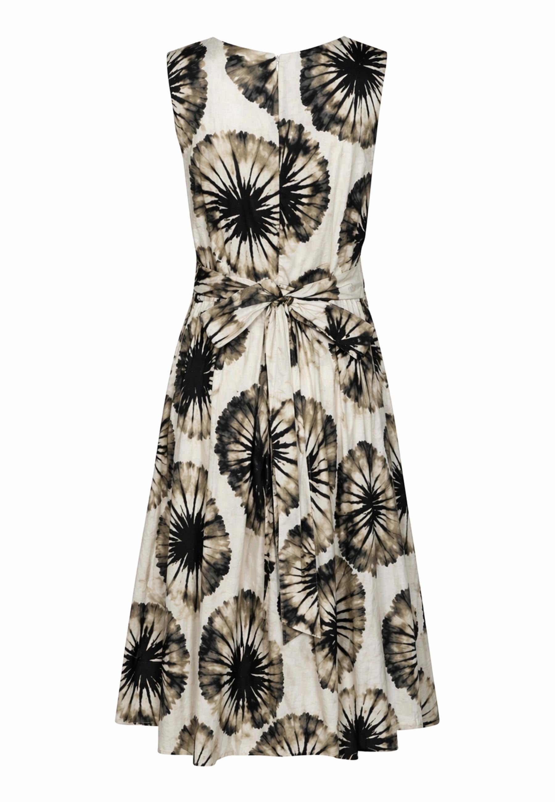 GROBUND Christiane Kleid – das mit Puste Blumen