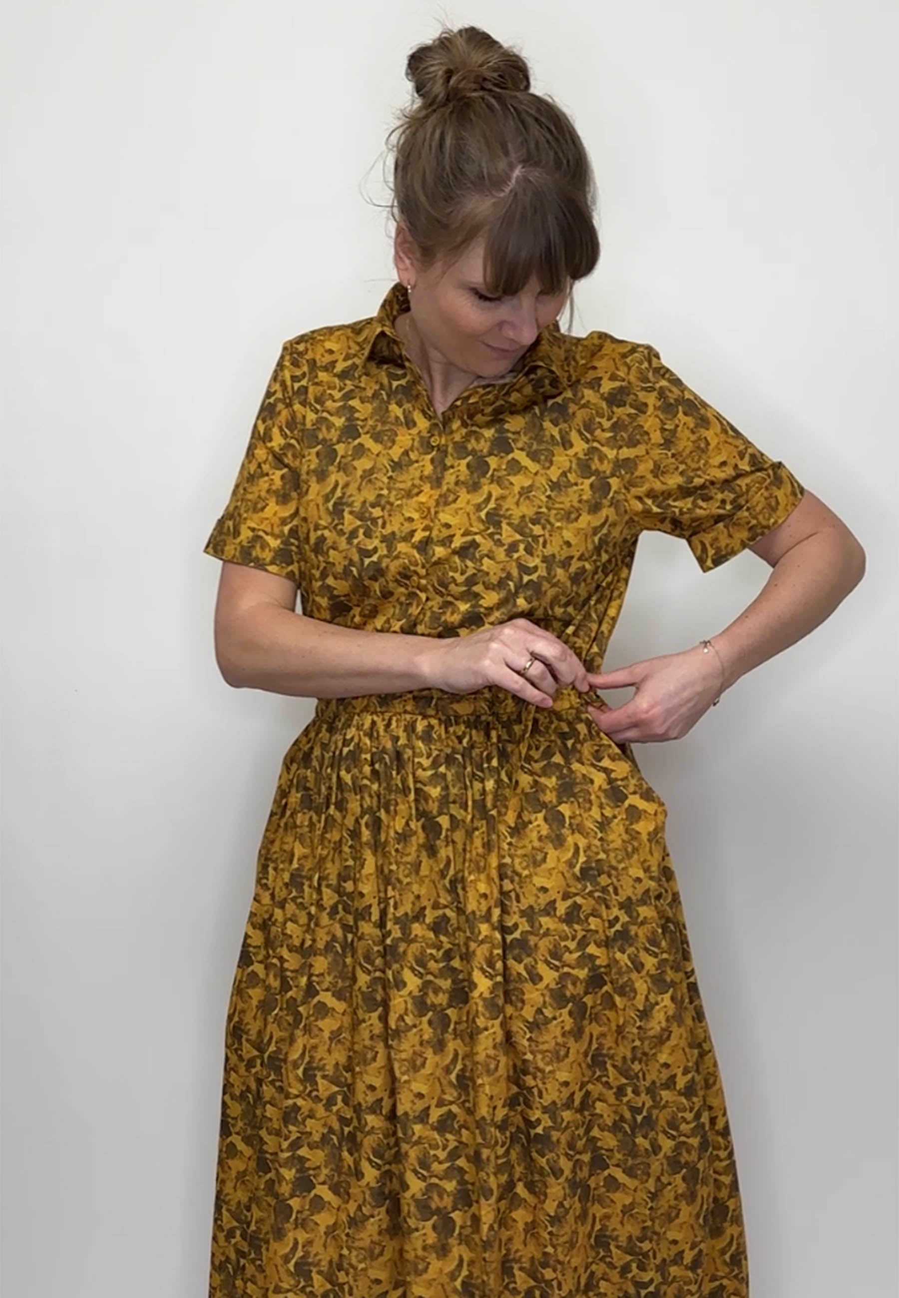 GROBUND Kleid Stinne – das mit Kragen in Golden Shadows